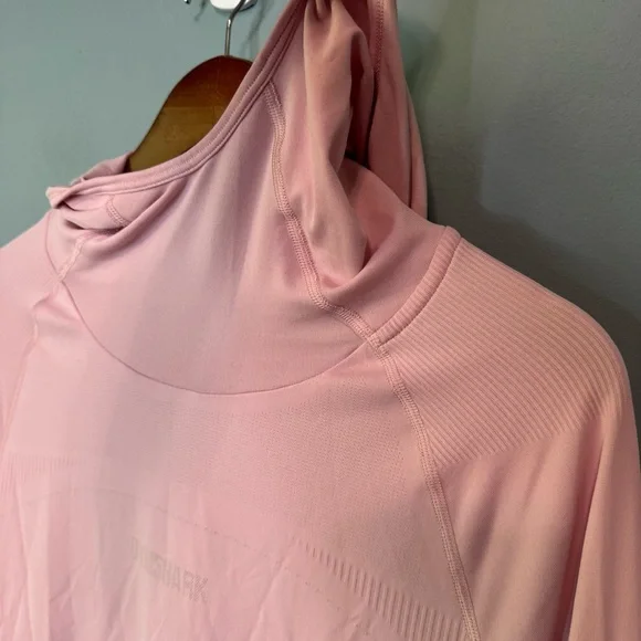GYMSHARK Breeze Lightweight Seamless Hoodie in Shell Pink. Size Large ? - Picture 3 of 11